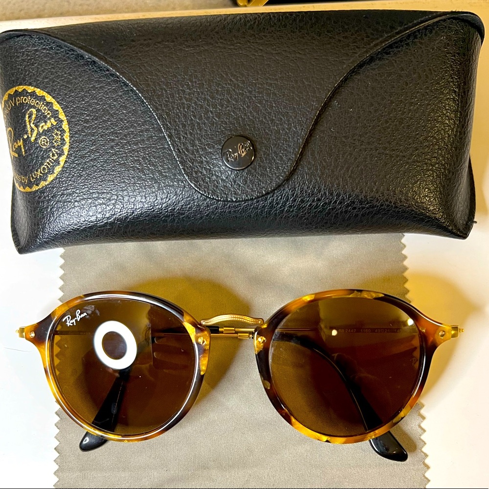Ray-Ban Round Fleck Sunglasses; Gloss Tortoise, gold metal frame, Like New